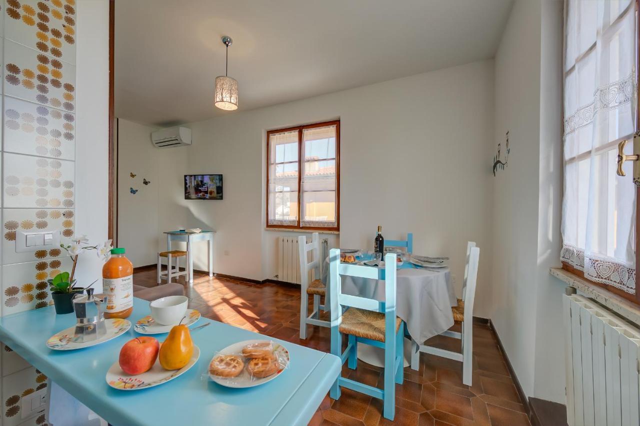 Villa Fiorita Apartments - Happy Rentals Sirmione Buitenkant foto