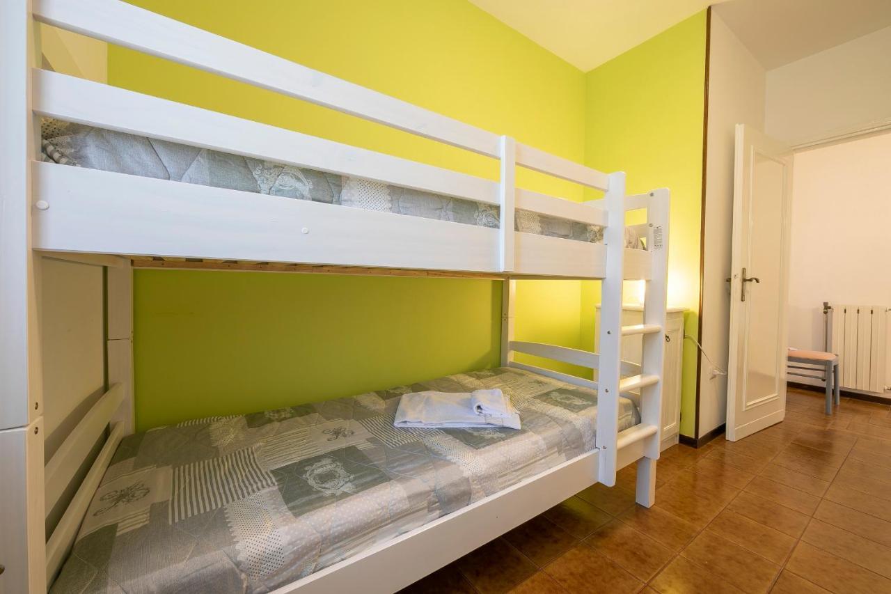 Villa Fiorita Apartments - Happy Rentals Sirmione Buitenkant foto